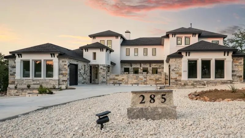 Kissing Tree (San Marcos, TX) 