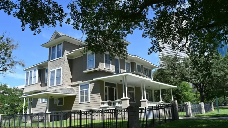 6 Ways to Prepare Your Home for Visitors - Texas Style