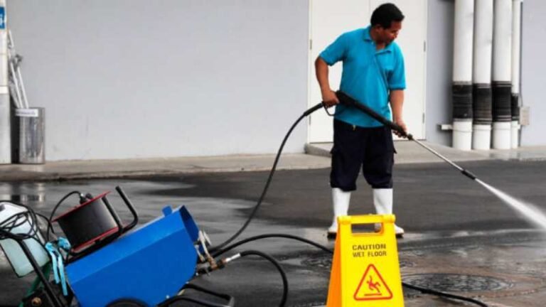 Industrial Cleaning Products for Commercial Use: A Complete B2B Buyer's Guide