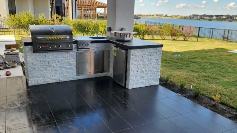 outdoor kitchen contractors near me