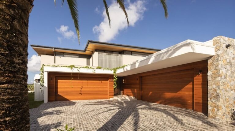What Homeowners Usually Notice First When a Garage Door Starts to Show Signs of Wear